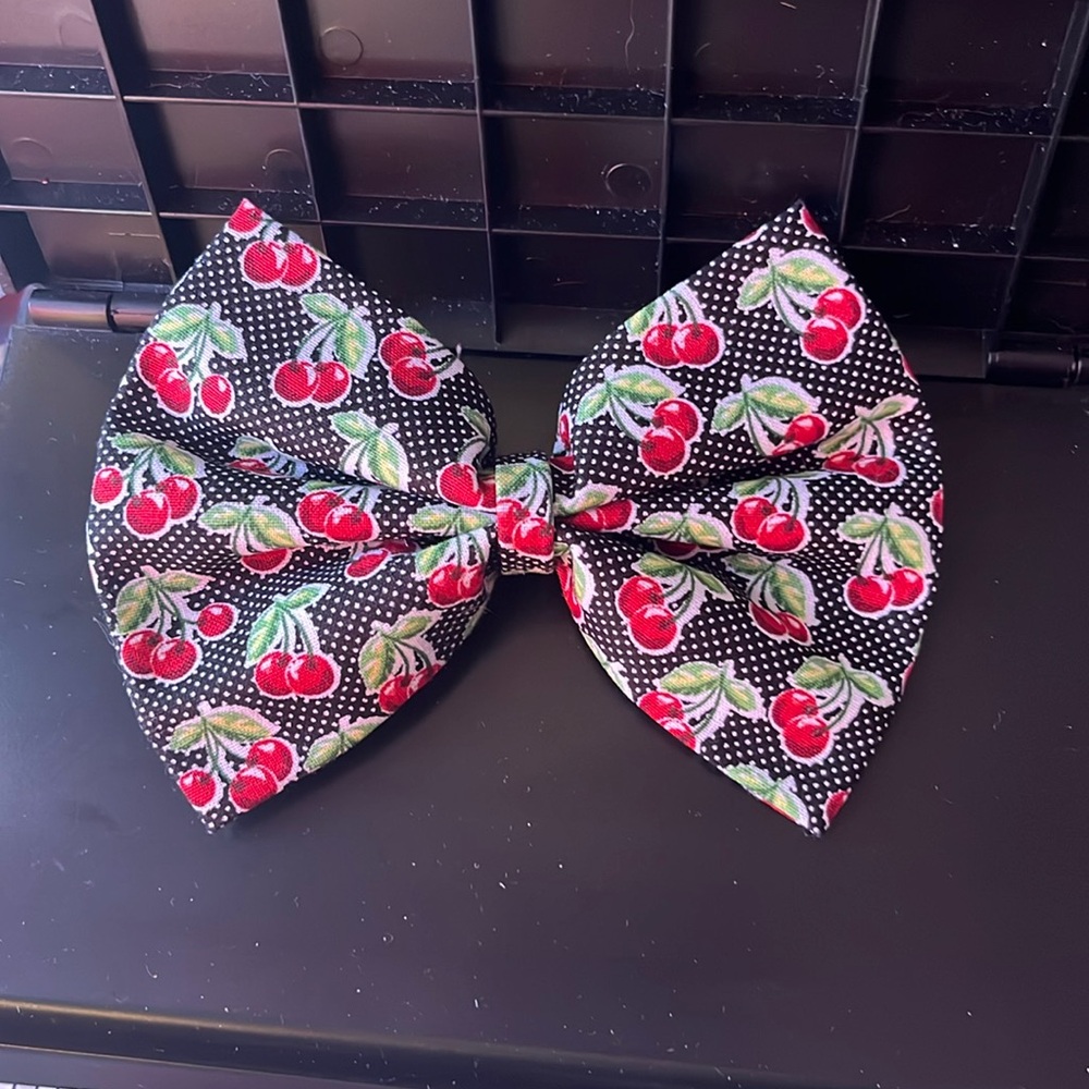 Cherries bow